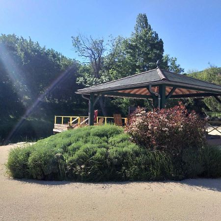 Les Chalets De Saint Maurice Dieulefit Exterior photo